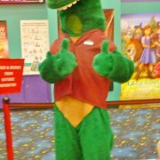 Costume courtesy http://www.magicmakers.com